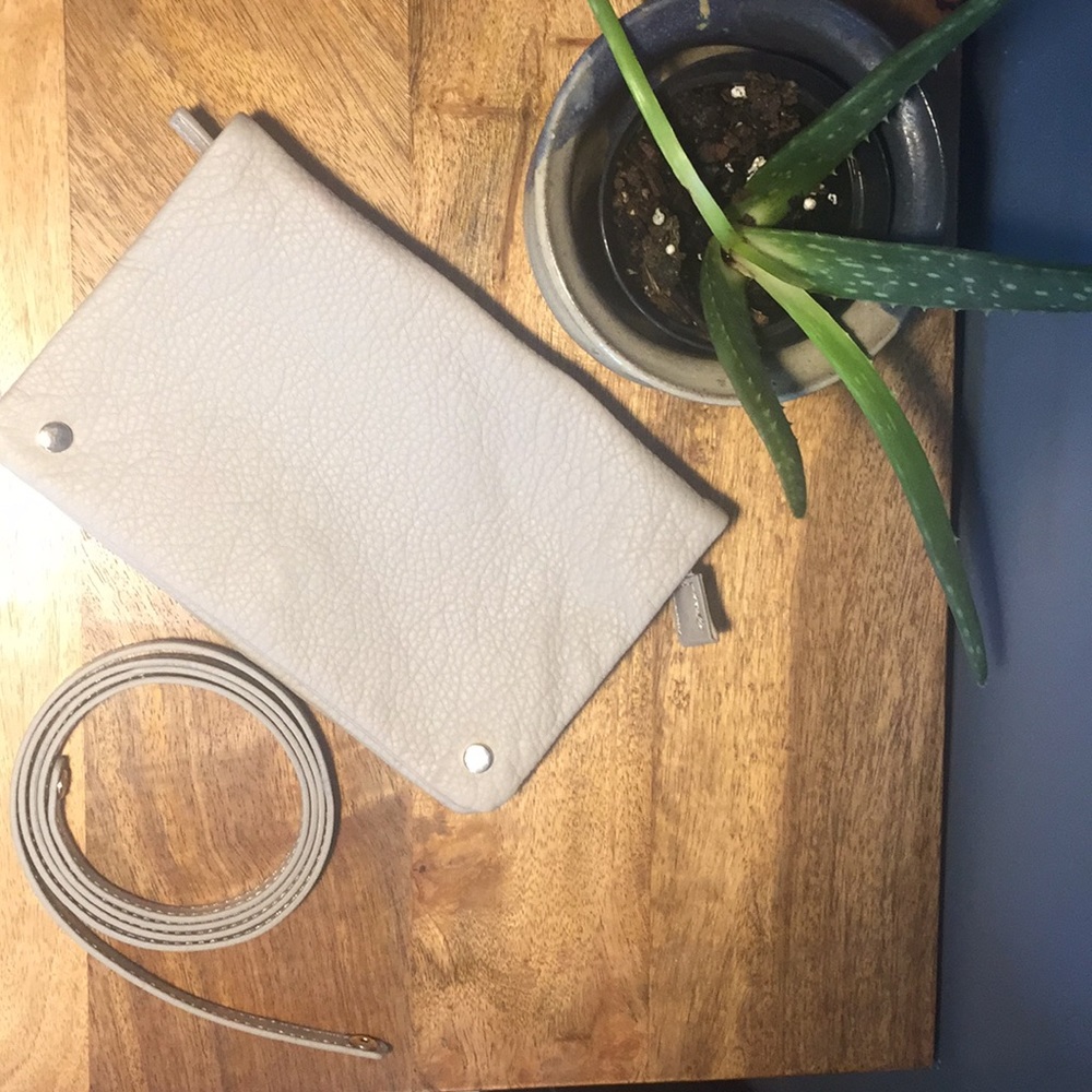 Cute little clutch!